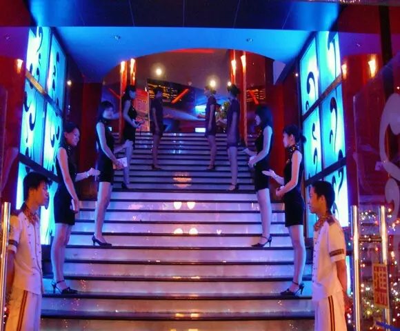 北京2022KTV招聘女孩模特,北京夜场依旧火爆喝酒少小费高